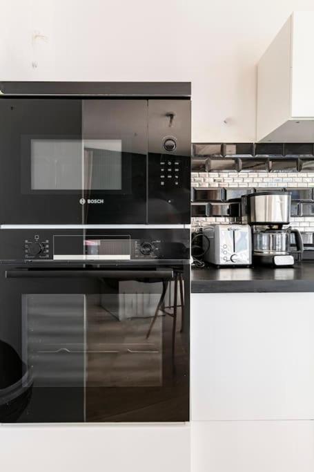 Grand Appartement , Paris La Defense Arena, 50 Metres De La Gare, 15 Min Champs Elysees Nanterre Kültér fotó